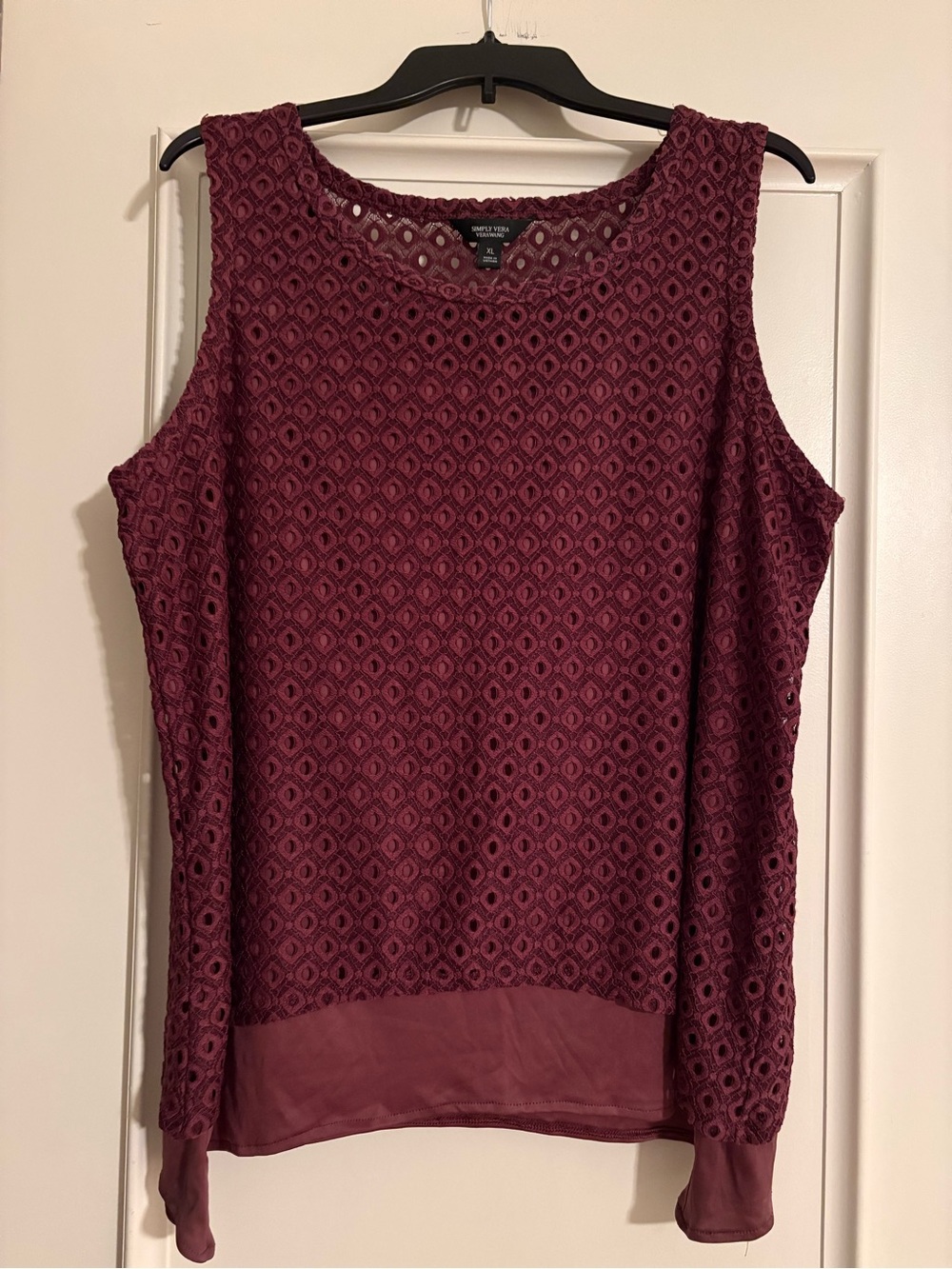 Simply Vera Vera Wang Burgundy Lace Sleeveless Camisole